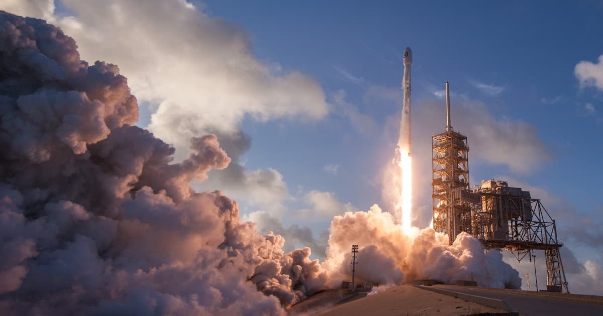 SpaceX 로켓 발사 장면