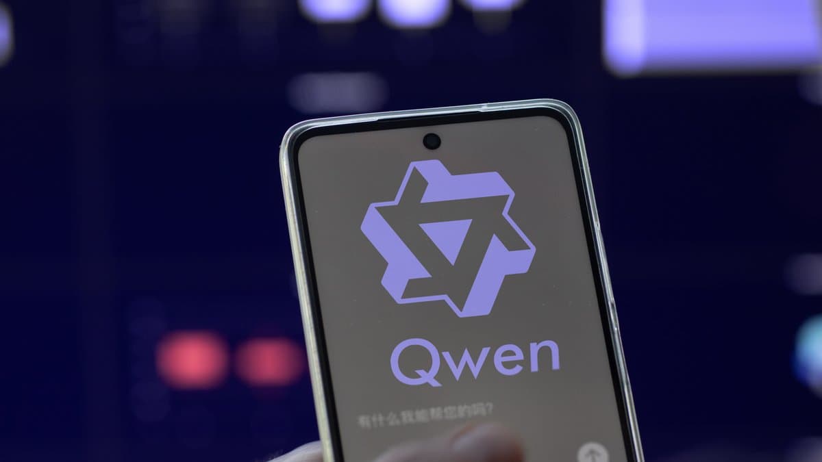 알리바바 Qwen3.8-Max 2.4조 파라미터 — "Fable 5 다음"이라는데, 벤치마크가 한 줄도 없어